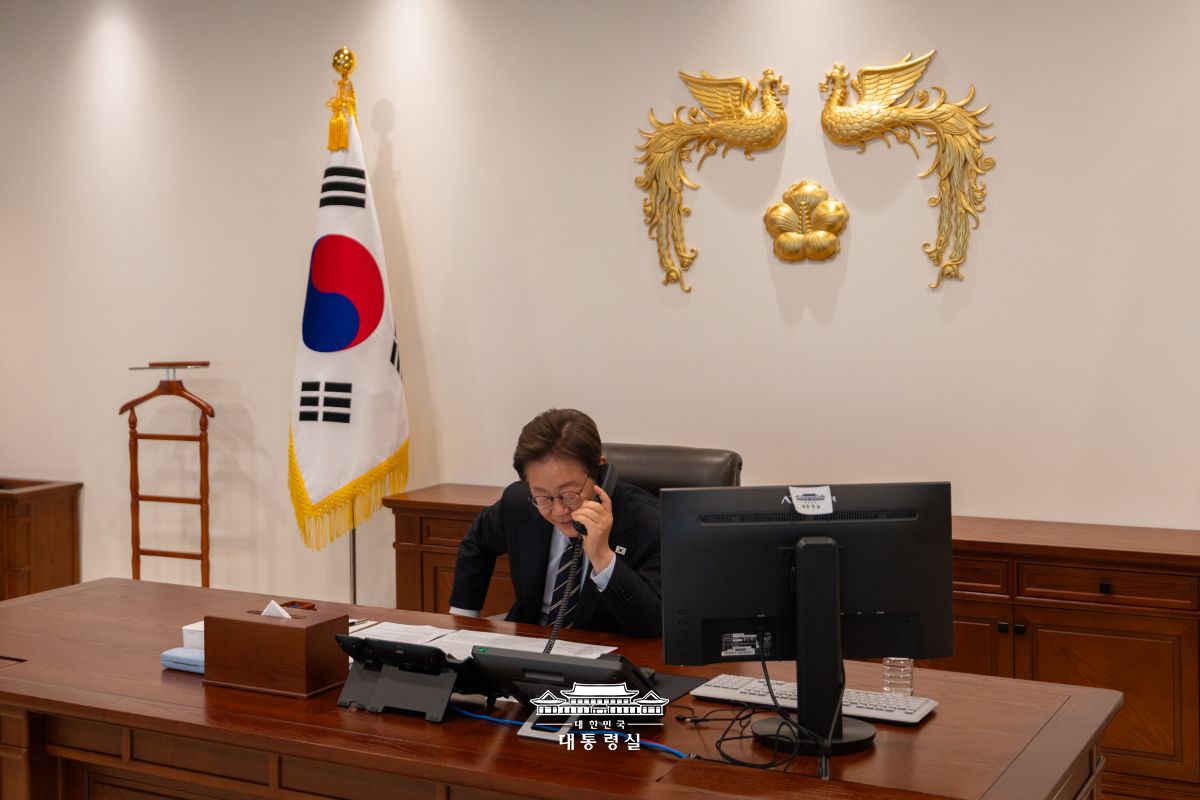 싱가포르의 로렌스 웡 총리와 첫 전화 통화를 나눴습니다 썸네일