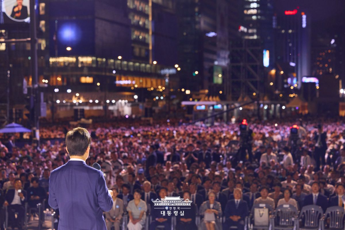2025년 8월 16일 국민 여러분께 보고드립니다 사진
