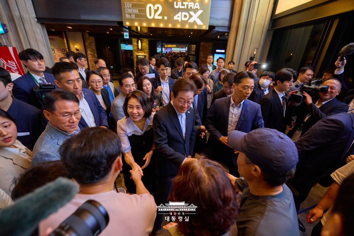 빛바랜 태극기에 담긴 독립의 선명한 의지 사진