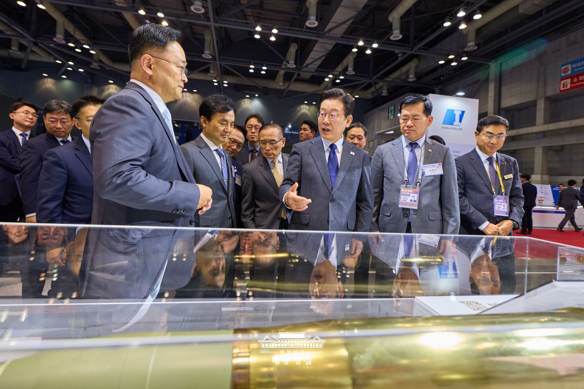 2025년 10월 21일 국민 여러분께 보고드립니다 사진