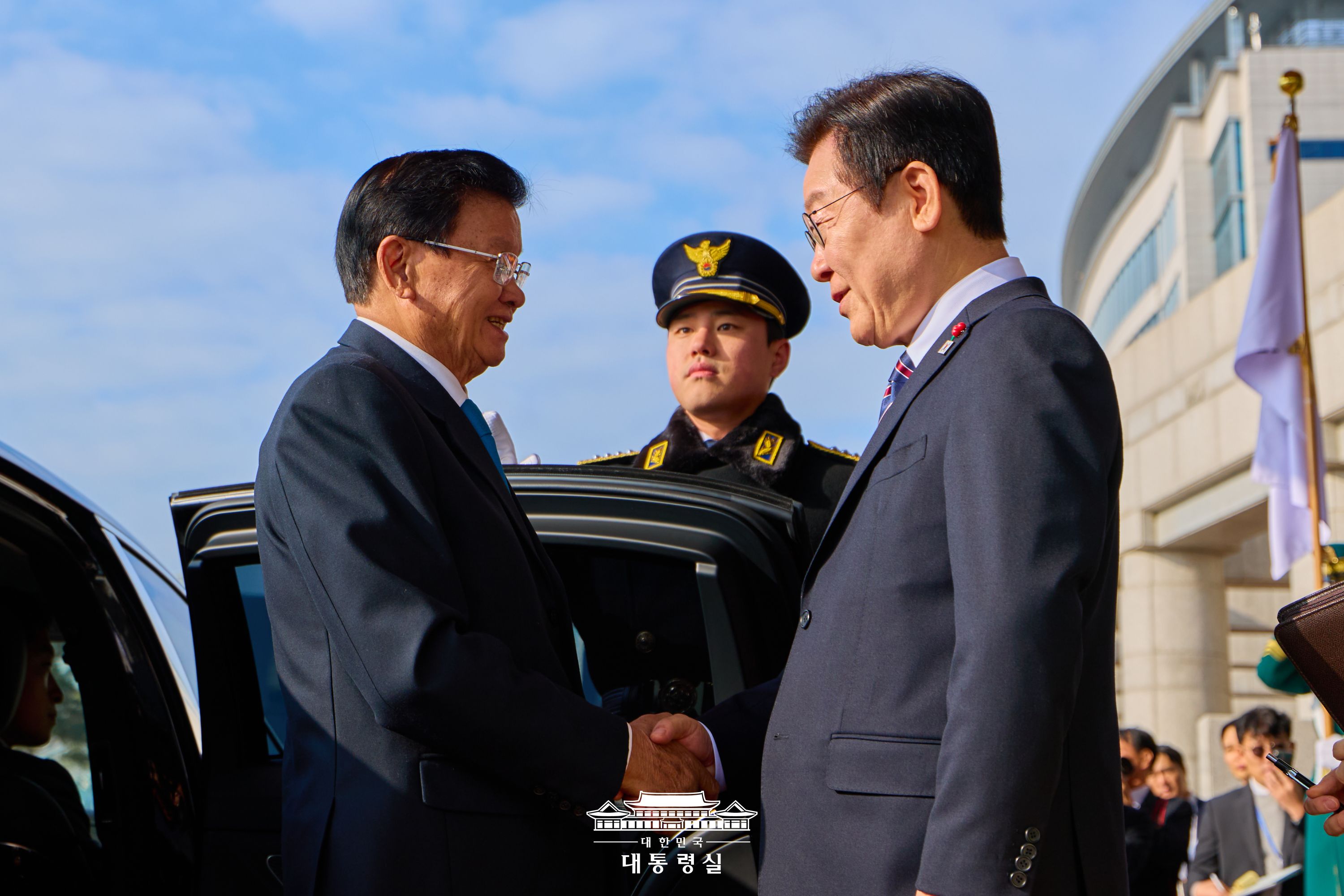 2025년 12월 15일 이재명의 오늘 슬라이드1