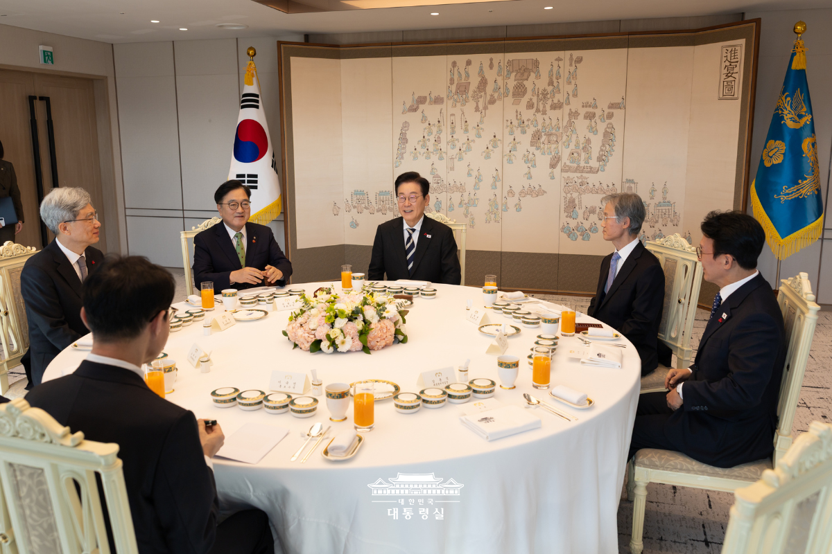 빛의 혁명이 명령한 헌정수호의 책임, 함께 받들겠습니다 사진