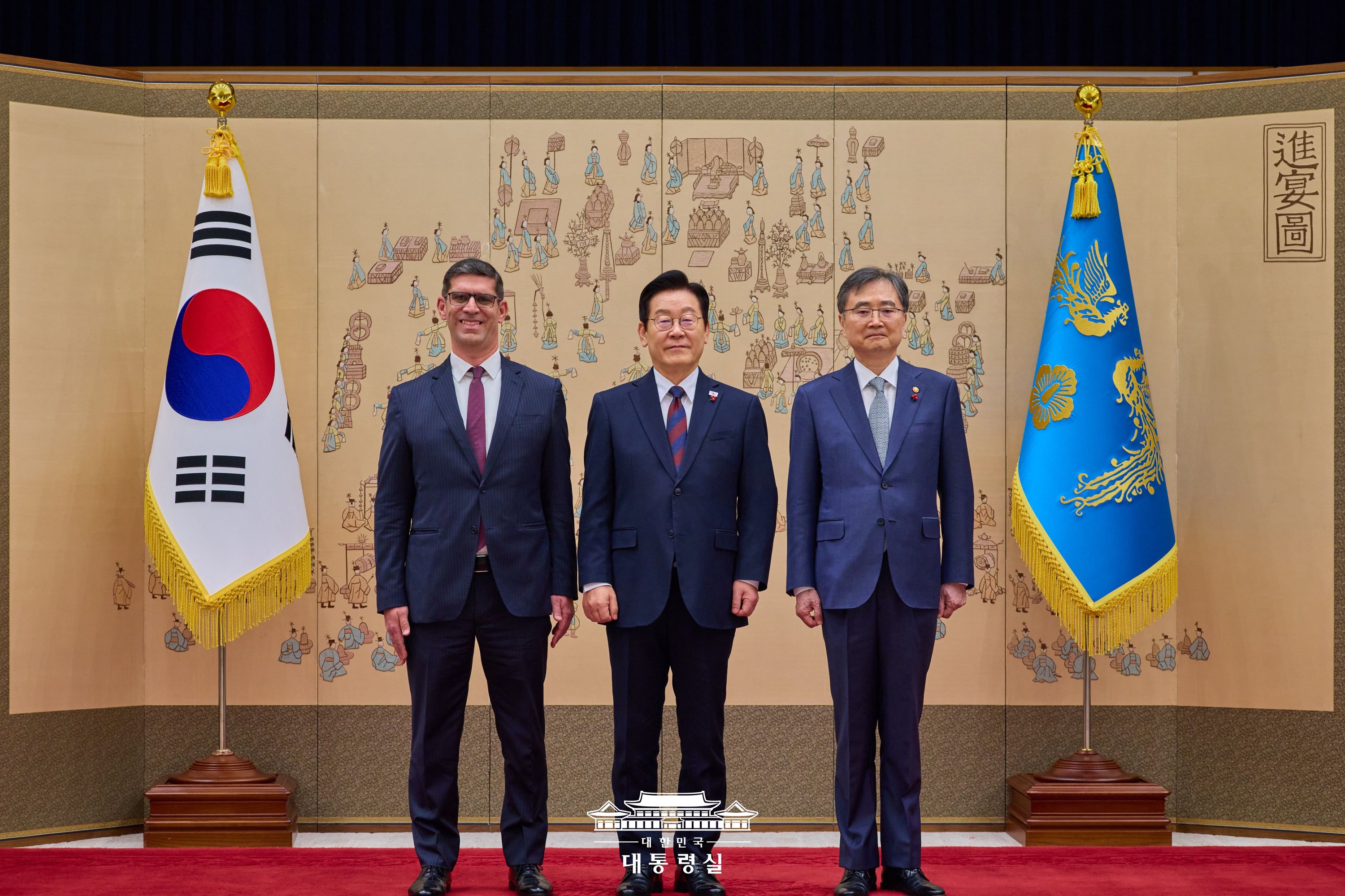 든든한 가교 역할해 주실 신임 주한대사 여러분을 환영합니다 슬라이드8