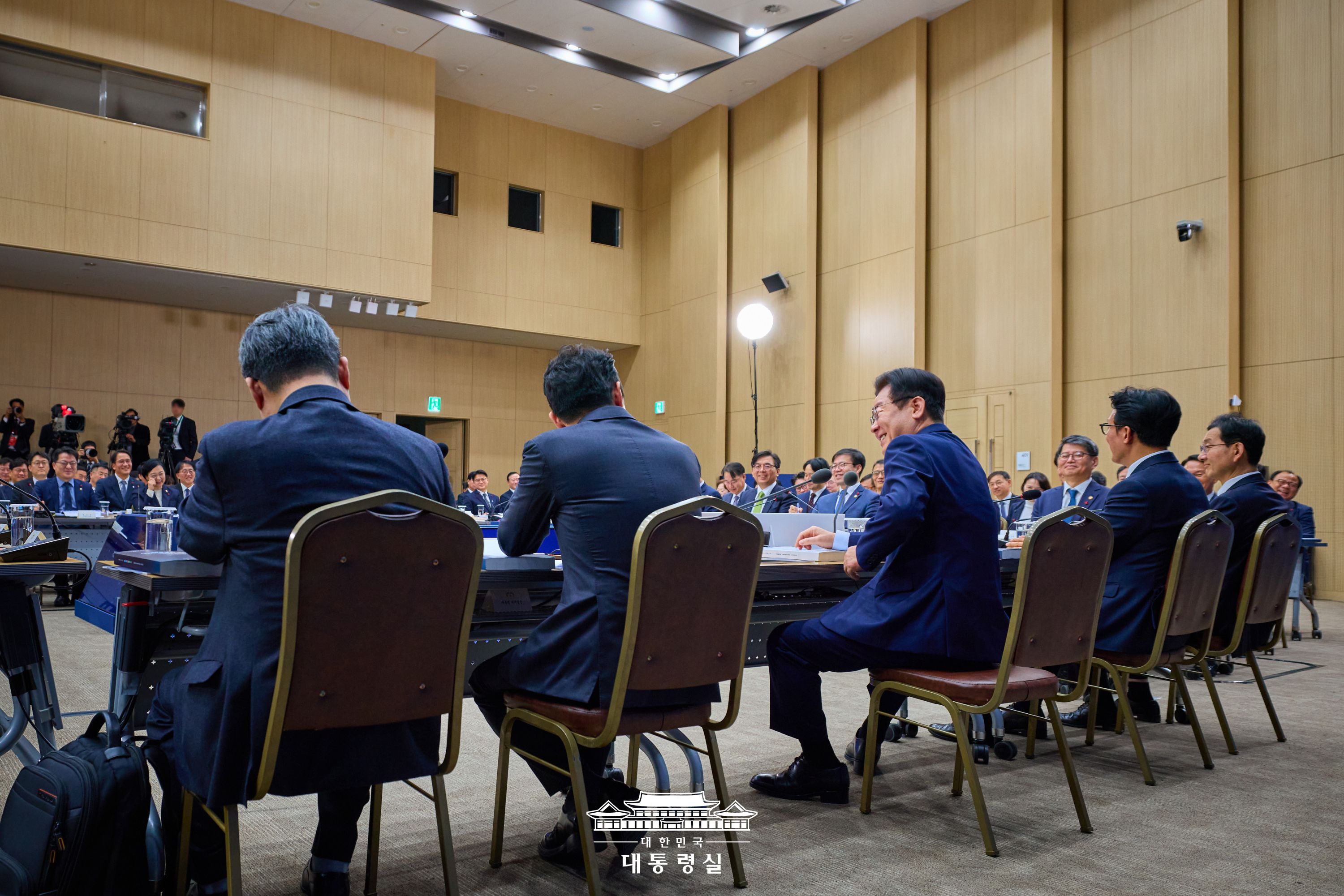 2025년 12월 17일 이재명의 오늘 슬라이드6