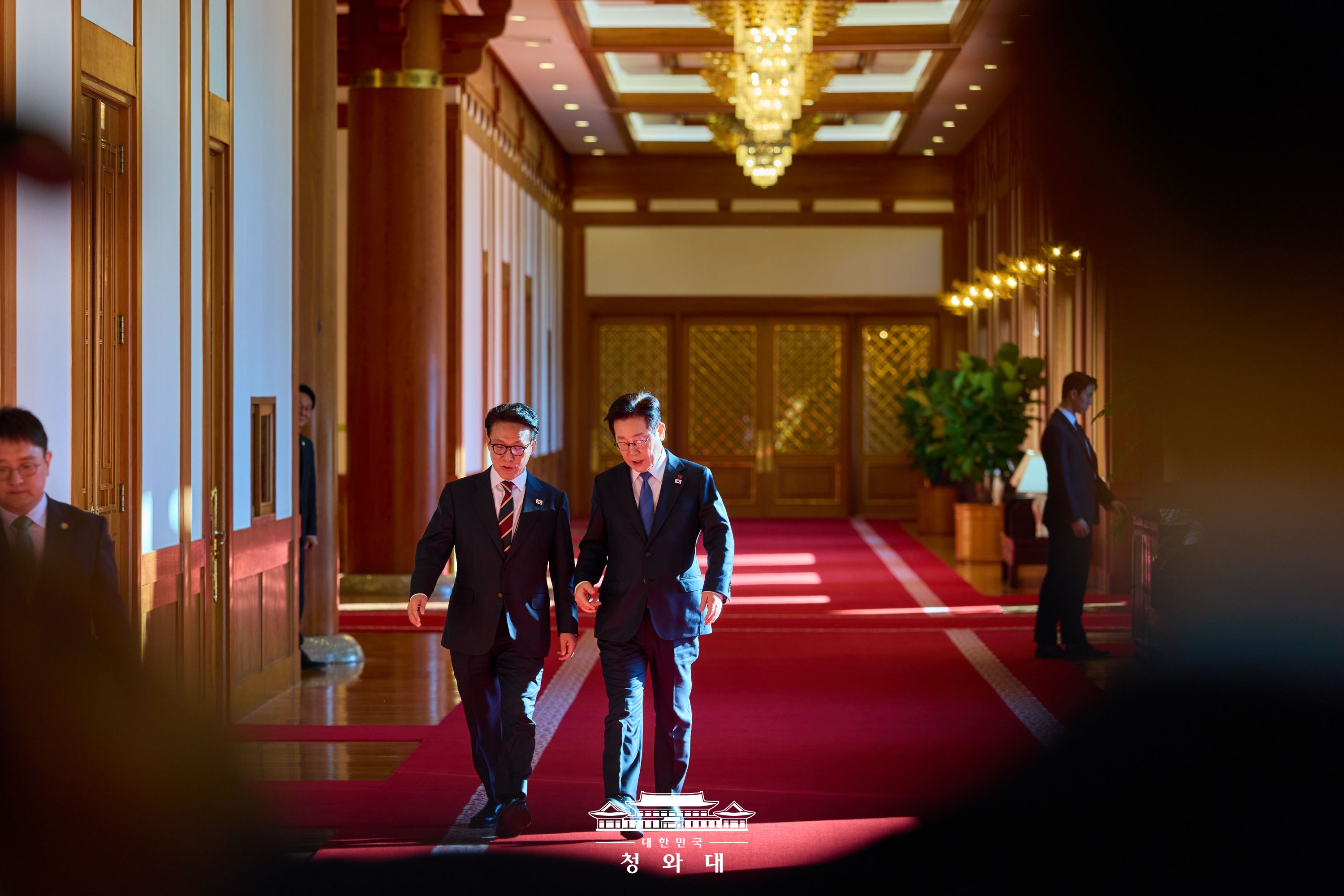 2025년 12월 31일 국민 여러분께 보고드립니다 슬라이드4