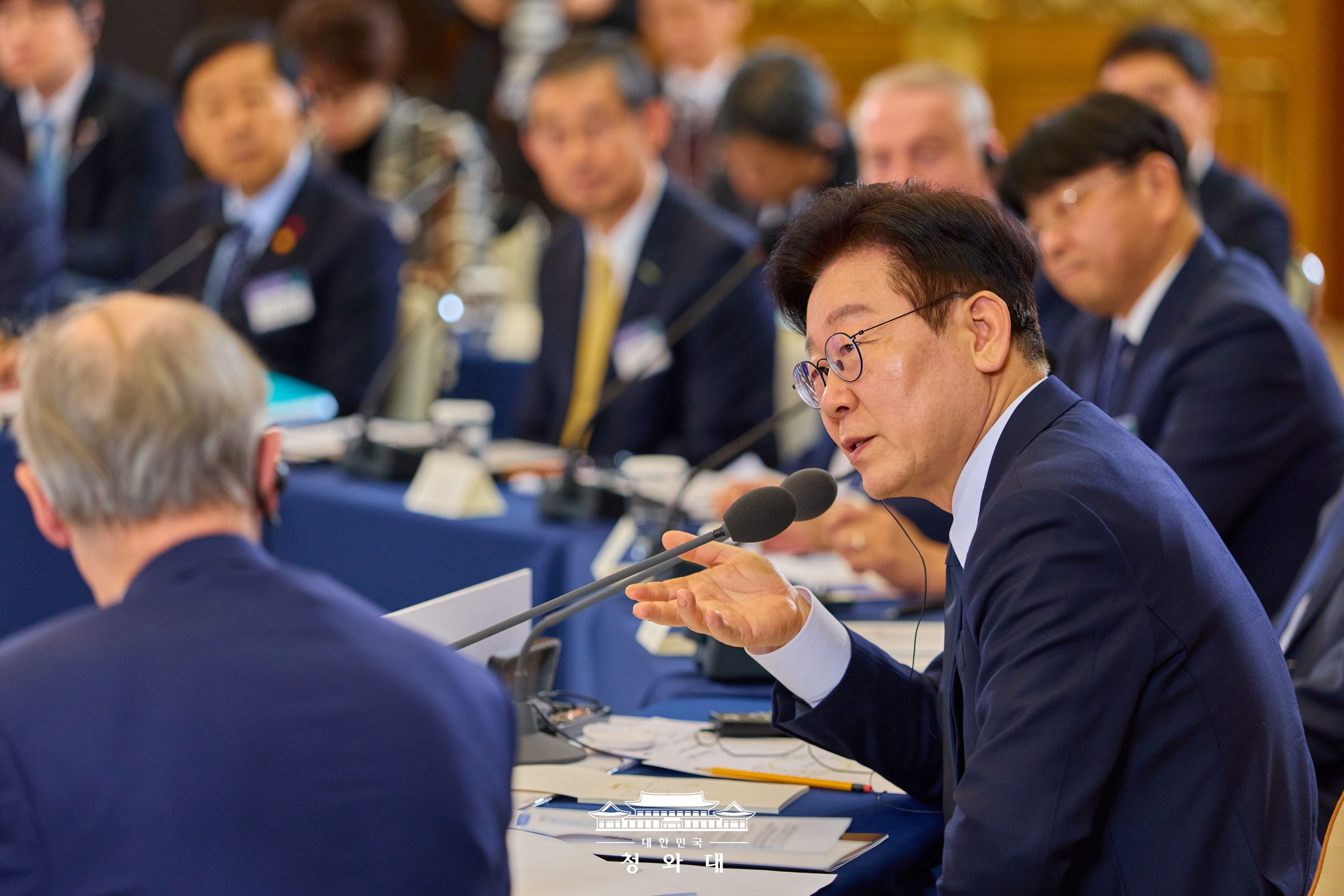 세계 최고의 투자처로 거듭날 대한민국을 위해 슬라이드2